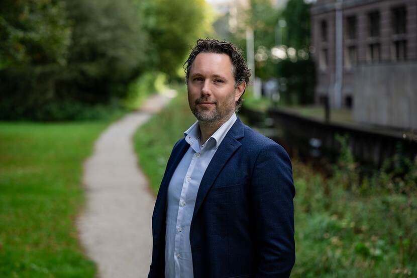 Dr. W.J.J. (Willem) Huijnk