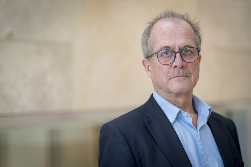 Dr. P. (Paul) Dekker