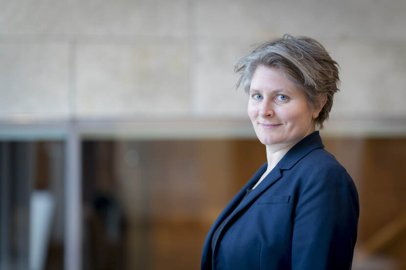 Dr. L.S. (Lisette) Kuyper